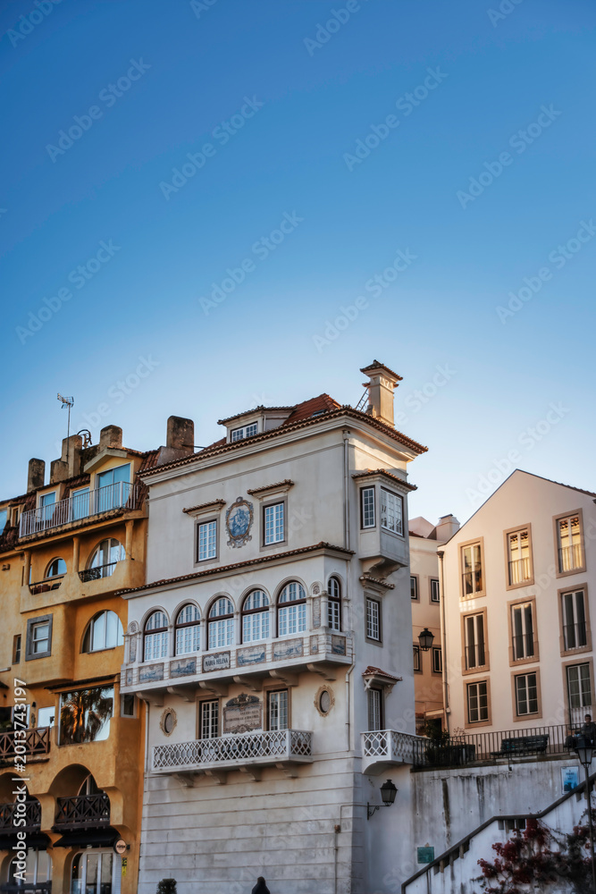 Obraz premium Historic Portuguese Architecture with Ornate Facade and Balconies