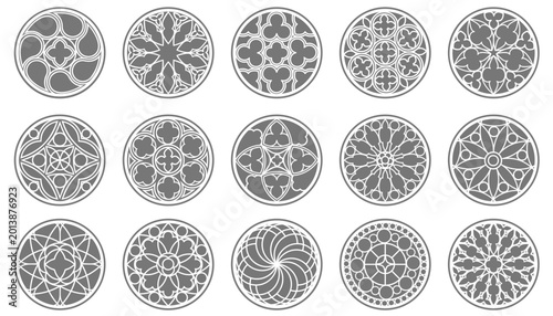 Bild auf Leinwand Circular gothic rosette with radial pattern