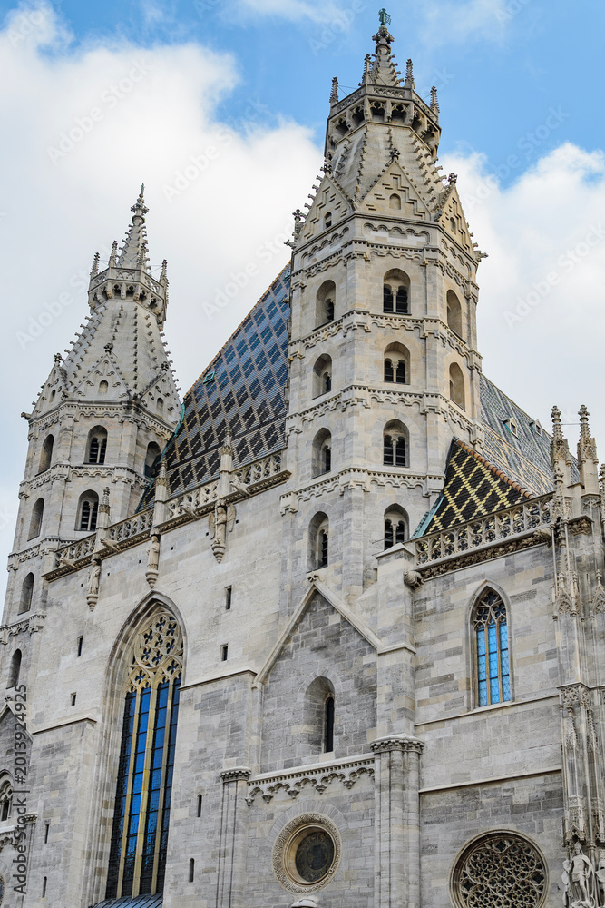 Fototapeta premium View of the buildings in Vienna