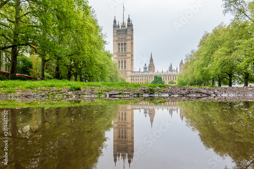 Fotografie Palace of Westminster and Houses of Parliament Reflected Along River Thames in