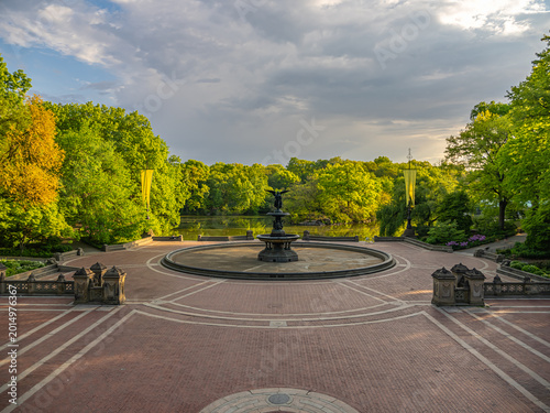 Bethesda Terrace and Fountain  i spring