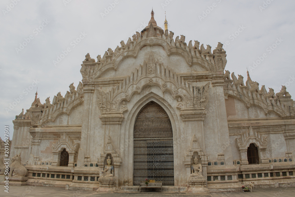 Fototapeta premium Symmetrical front view of historic Ananda Temple in Bagan, Myanmar.
