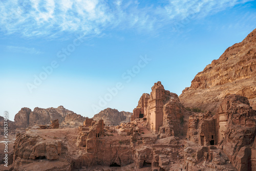Das bekannte Grabmal des Unayshu oder Uneishu in der antiken Stadt Petra in Jordanien
