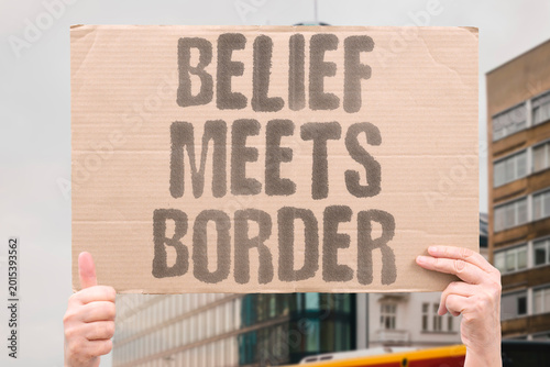 Fotografi "Belief Meets Border" Immigration authorities question asylum seekers over religious practice