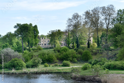 Canvastavla Blick von der Havel aus auf das Schloss Babelsberg in Potsdam