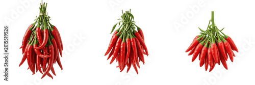 Foto Bunch of hot red chili peppers spicy food ingredient cayenne bunch market harves