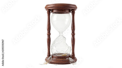 Foto Broken hourglass, shattered glass on transparent background