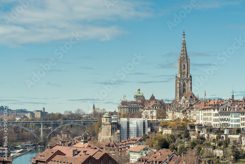 Tableau sur toile Hermosa vista a las iglesias del centro de Lucerna Suiza