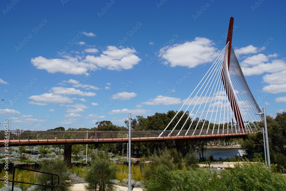 Obraz premium Boorloo Bridge in Perth City - Capital of Western Australia