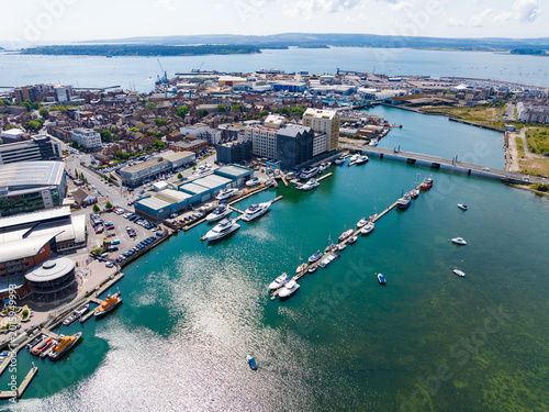 Foto Aerial shot of downtown Poole and waterfront