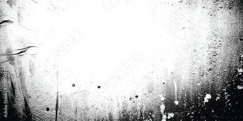 Tableau sur toile Rain drops on a window glass surface with blurred grey background