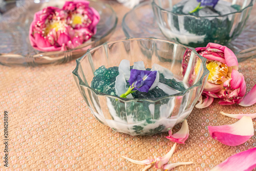 Schilderij op canvas Delicious Thai blue sago with sweet toddy palm in rich, aromatic coconut milk