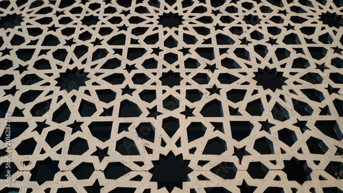 Arabesque style star pattern ventilation