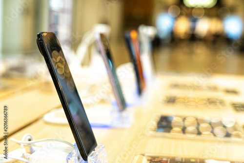 Bild auf Leinwand A Contemporary Display of Sleek Smartphones Showcasing Innovative Technology and