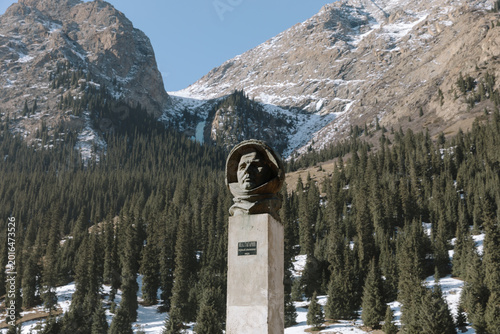 фотографія Monument to cosmonaut Yuri Gagarin in Barskoon Gorge, Issyk-Kul Region, Kyrgyzst
