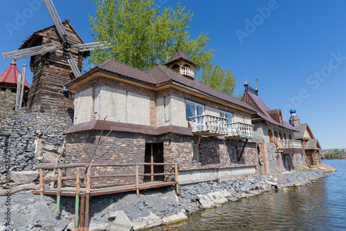 Foto Scenic view of Sonkina Laguna tourist park, Chelyabinsk Oblast, Russia, with rus