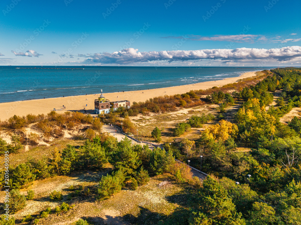 Obraz premium Baltic Sea and the Stogi beach in autumnal colors, Gdansk. Poland