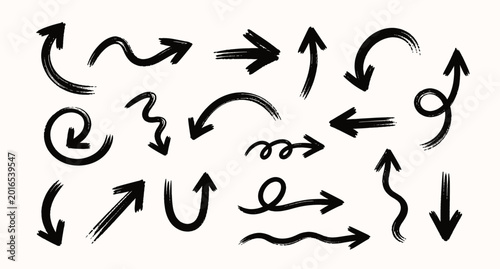 Cuadro en lienzo Bold brush drawn curved arrows collection with hand drawn doodle marker pointers