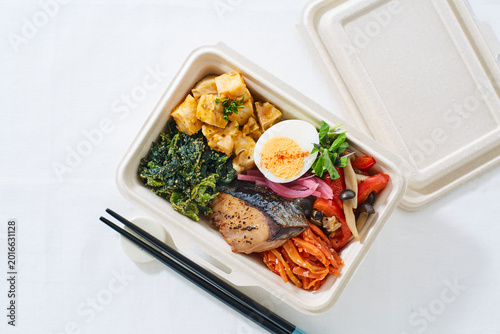 Schilderij op canvas 彩り豊かなテイクアウト弁当