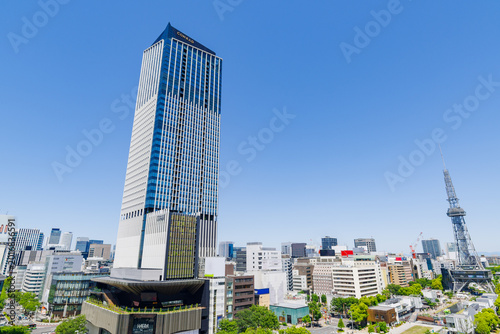 快晴の名古屋市都市景観　中区栄（栄エリア一番の高層ビルと二番目のタワー）
