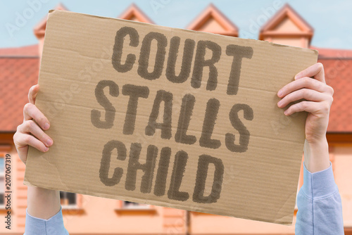 фотографія "Court Stalls Child" Procedural court delays prolong children's exposure to unstable home conditions