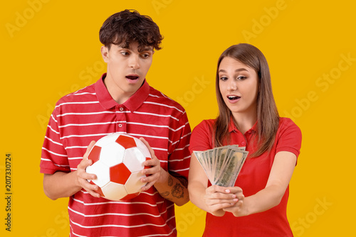 Shocked young couple with s...