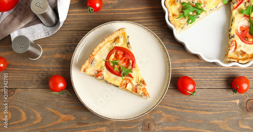 Cut delicious tomato tart w...