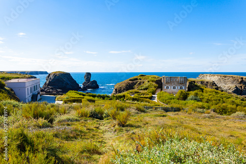 Quadro em tela Sarah Bernhardt's house at the tip of Poulains on the famous Belle Ile en Mer is