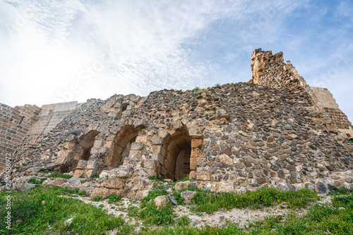 Schilderij op canvas The scenic views of Ravanda Castle, locally known as Ravanda Kalesi, are situated on a hill west of the village of Belenözü, in the province of Kilis, Turkey