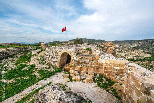 Photos The scenic views of Ravanda Castle, locally known as Ravanda Kalesi, are situated on a hill west of the village of Belenözü, in the province of Kilis, Turkey