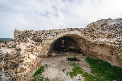 Valokuva The scenic views of Ravanda Castle, locally known as Ravanda Kalesi, are situated on a hill west of the village of Belenözü, in the province of Kilis, Turkey
