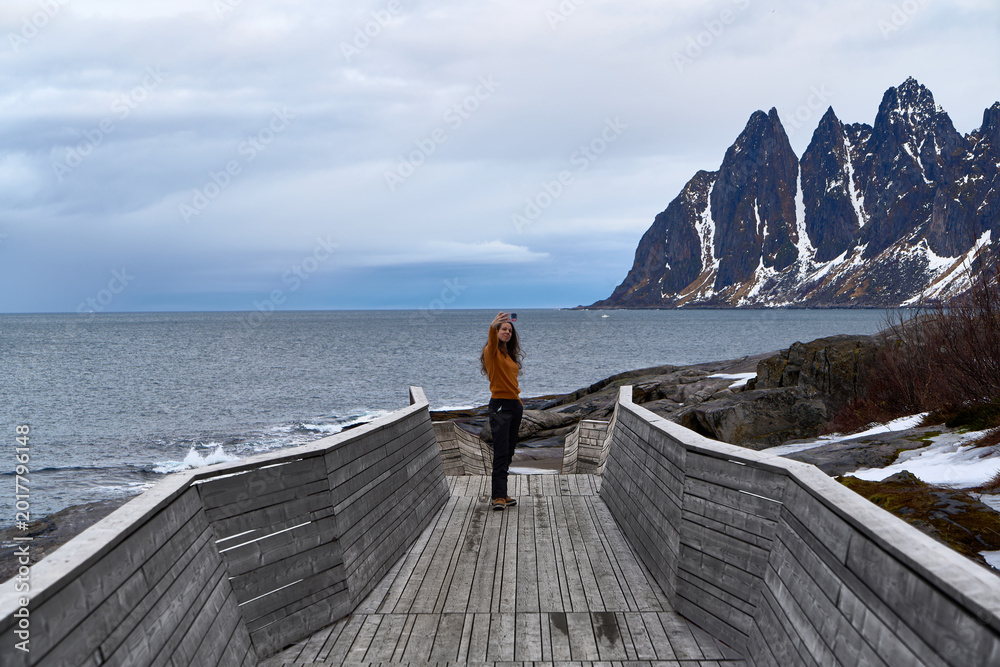 Fototapeta premium Traveling in Norway With Mountains and Sea in the Background