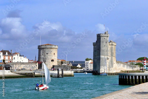 Fotografía The two towers guarding the entrance to the old port of La Rochelle