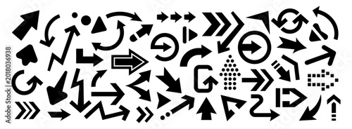 Conjunto de flechas direccionales. Representa navegación dinámica. Incluye movimiento, orientación, giros, indicadores, dirección. Ilustración vectorial
