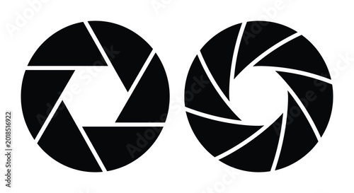 Fotografie Camera aperture diaphragm shapes in black and white silhouette