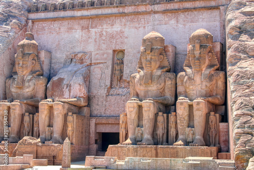 Bild auf Leinwand Colossal Statues at the Entrance of the Great Temple of Abu Simbel Ramesses II c