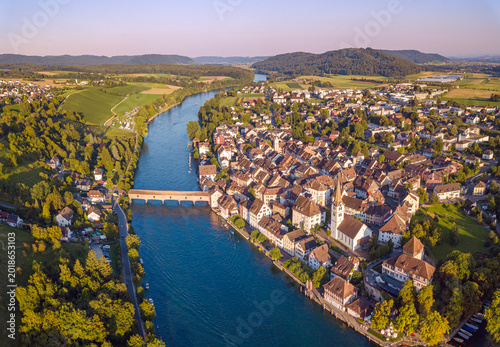 Foto Aerial image of the Swiss old town Diessenhofen in Canton Thurgau on the Rhine R