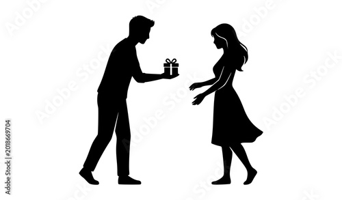Foto Man kneeling and proposing to woman for marriage silhouette