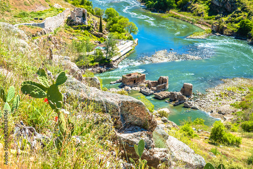 Konstfotografi Historic ruins of medieval watermills located in the Tagus River