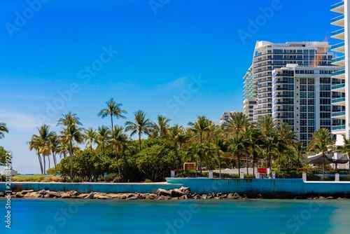 Foto Bal Harbour Miami Beach seawall by the inlet