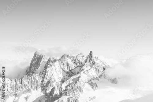 Foto Rock Needles Rising From Ice at Aiguille du Midi
