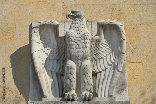 Adler, Platz der Luftbrücke, ehemaliger Flughafen Tempelhof, Berlin, Deutschland