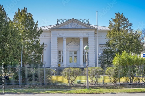 Photos Kasbaumsche Villa, ehemaliges Gästehaus der DDR-Regierung, Majakowskiring 2, Pan