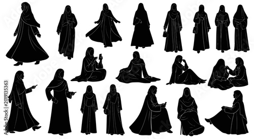 Konstfotografi Silhouettes of people in robes sitting.