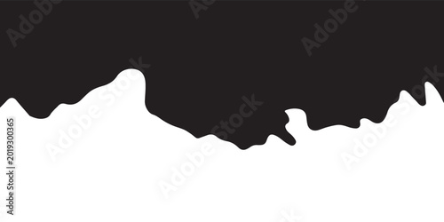 Foto Silhouette Of Mountain Range On Dark Canvas.