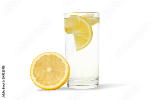 Glass of cold lemon drink with lemon slice, PNG