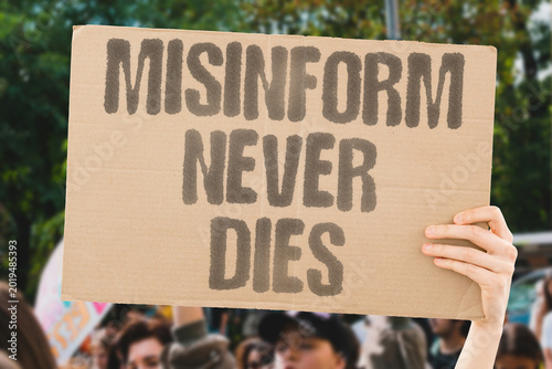 Fotografi "Misinform Never Dies" False narratives persist online even years after being formally debunked