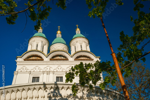 Photos Low angle shot of the majestic Assumption Cathedral within the Astrakhan Kremlin