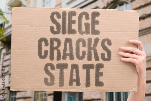 Tableau sur toile "Siege Cracks State" Economic sieges erode state institutions before military engagement