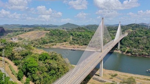 Foto Vista aerea del puente Centenario hacia el corte culebra canal de Panamá